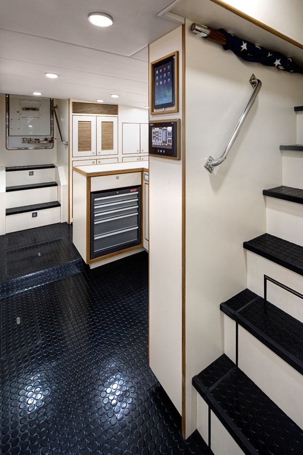 87001-Utility-Room-looking-aft-1