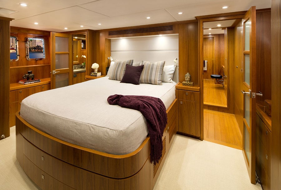 Offshore-87-Master-Stateroom